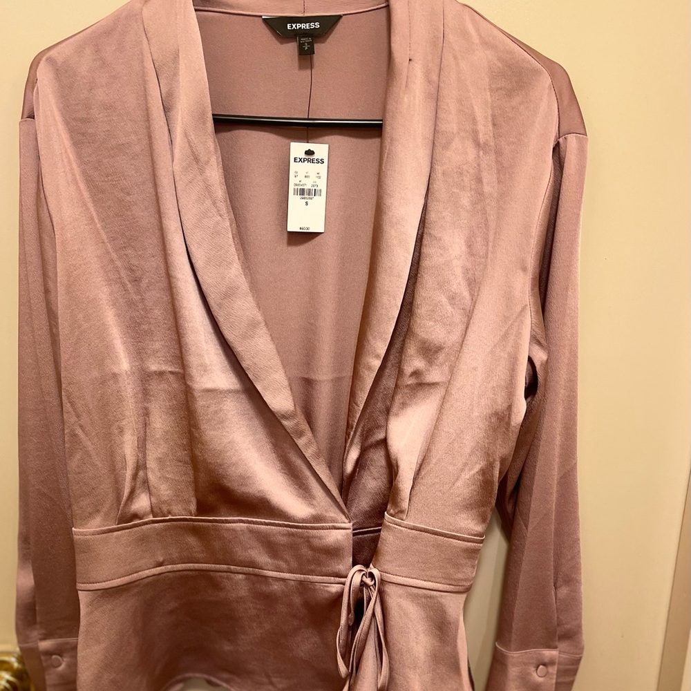Nice Blouse - Picture 2 of 4